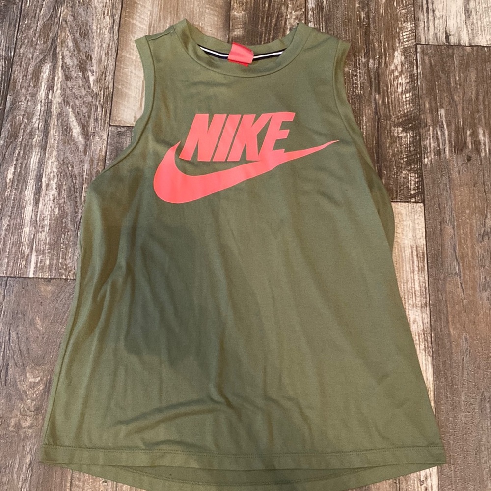 🔵Nike tank